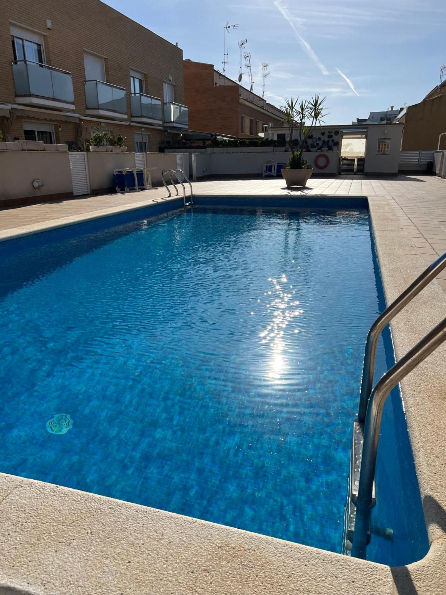 Cozy Beach House With Pool & Bbq Cubelles Exteriör bild